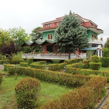 Hotel Villa Kabashi Korce Exterior photo
