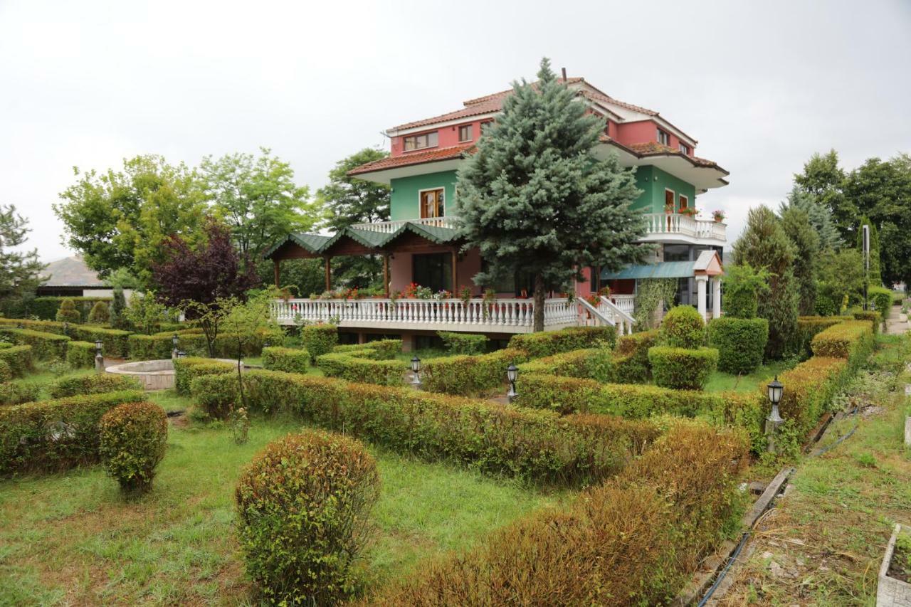 Hotel Villa Kabashi Korce Exterior photo