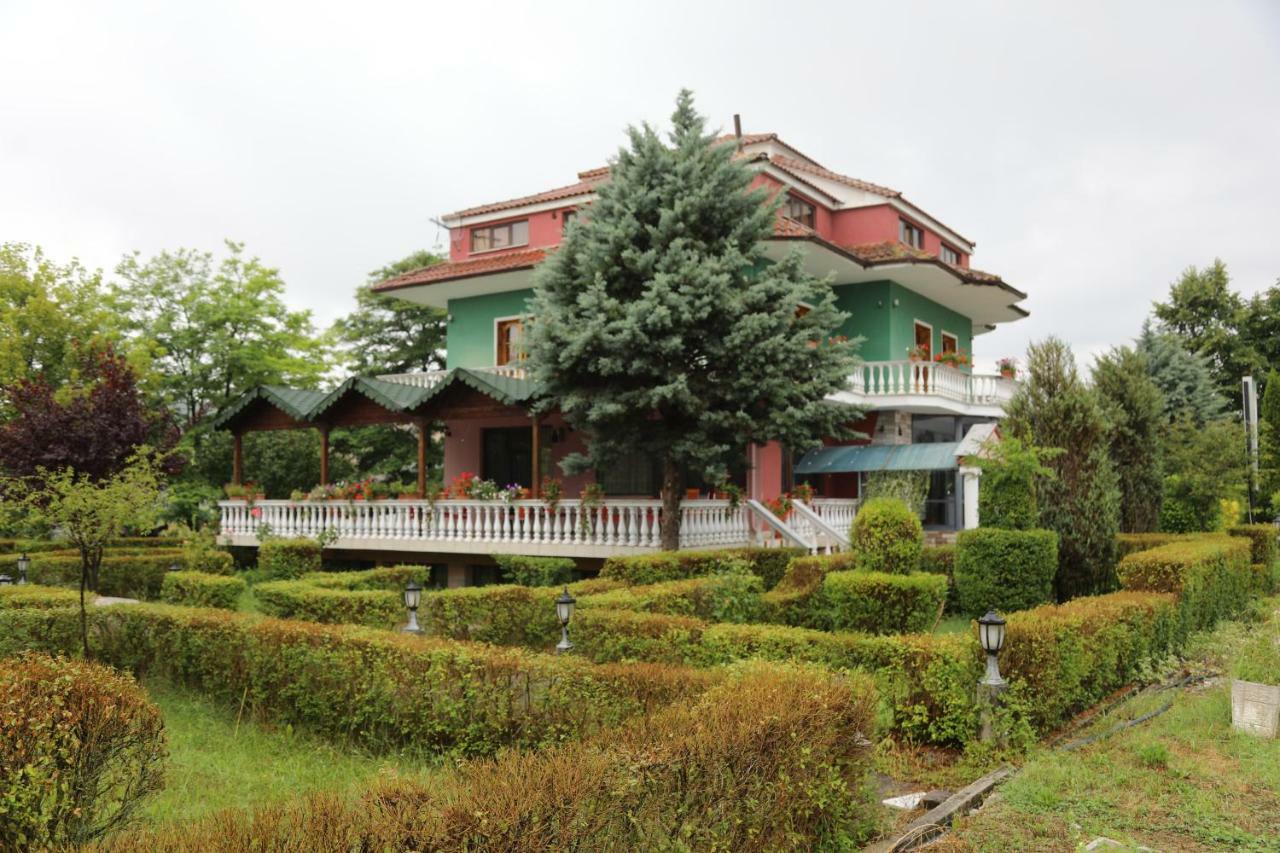 Hotel Villa Kabashi Korce Exterior photo